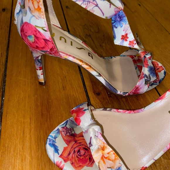 Floral Unisa Heels - Picture 5 of 7